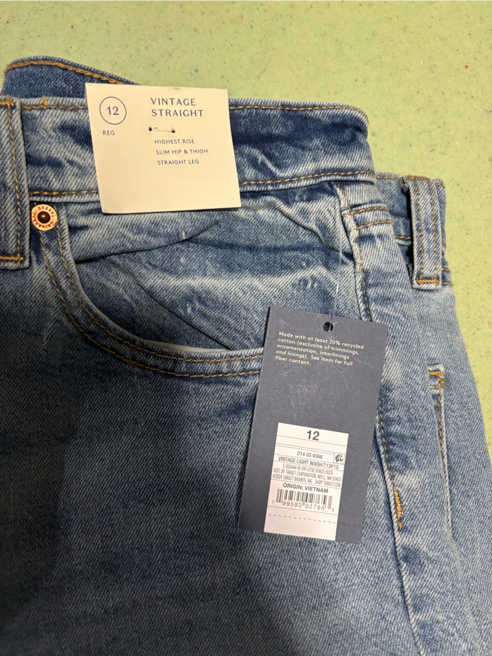 Vintage Straight - High Rise Jeans